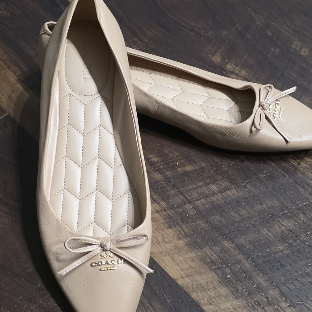 Coach Nude Leather Ballet Flats with Bow and Gold Logo